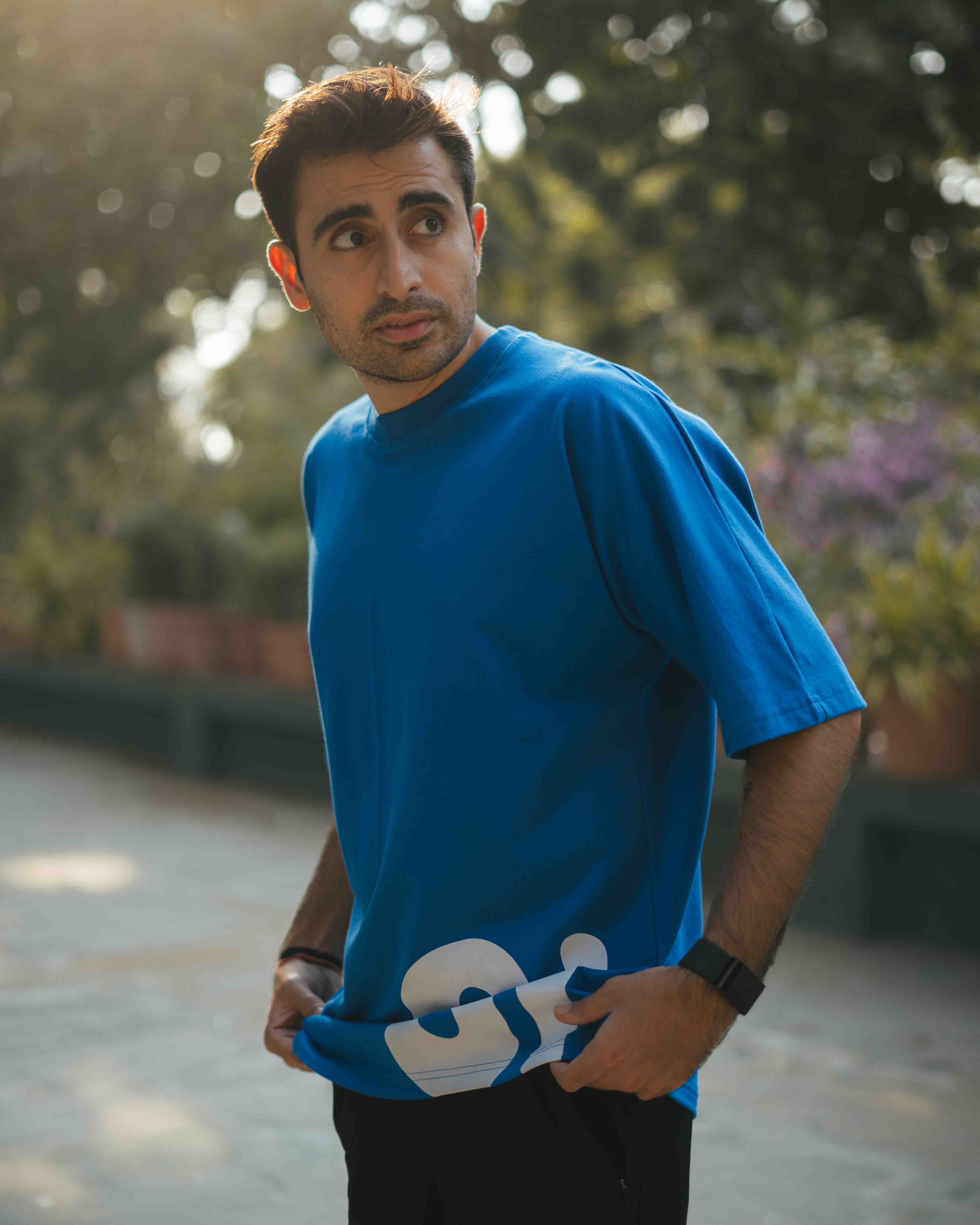SI basic T-ShirtOur logo T-Shirt, the identity of who we are, and the community we want to grow. Make your Surface Interval beautiful. Fit style: OversizedWe have also eliminated thSI basicSurface Interval